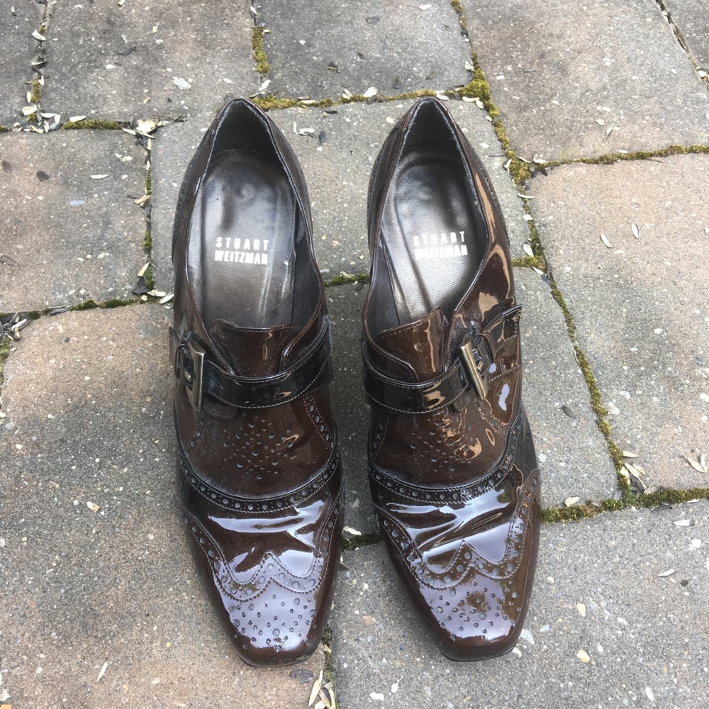 Stuart Weitzman Wingtip Pumps